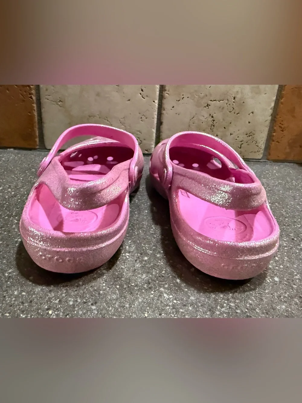 CROCS sparkling pink